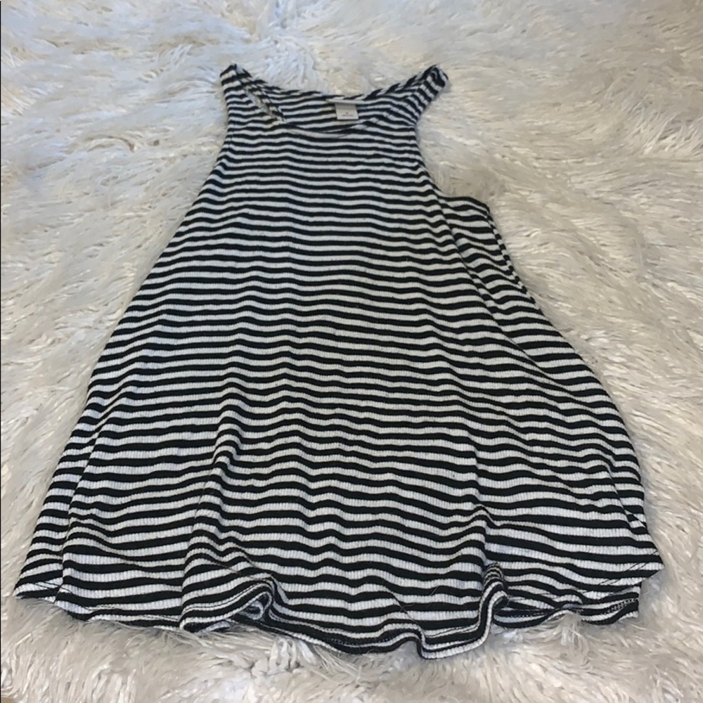 Black and white size small tank top